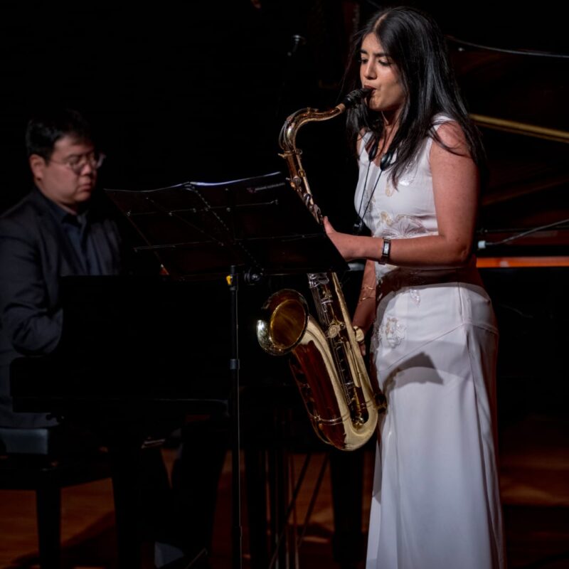 Ariane Sax Ariane Sax